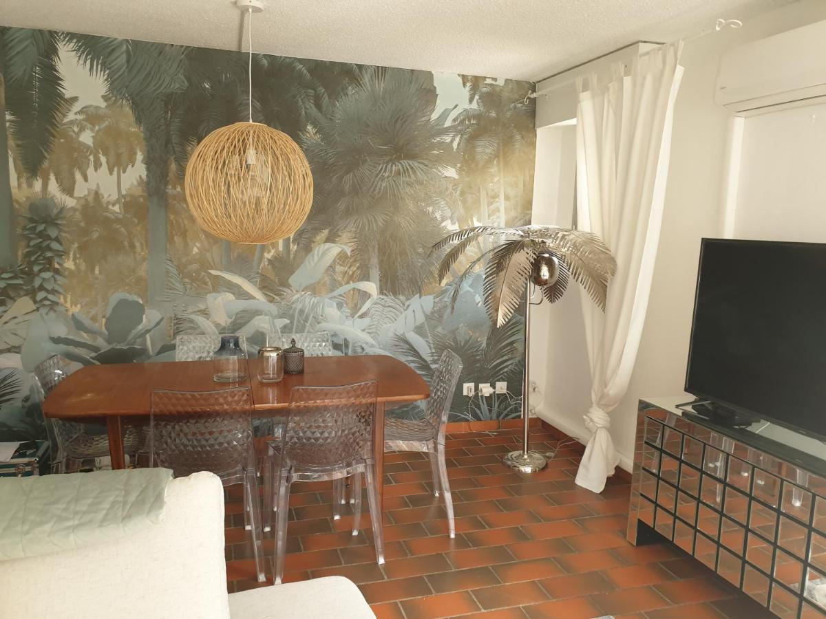 Appartement Spacieux Avec Jardin Coeur De St Tropez Saint-Tropez Exterior photo